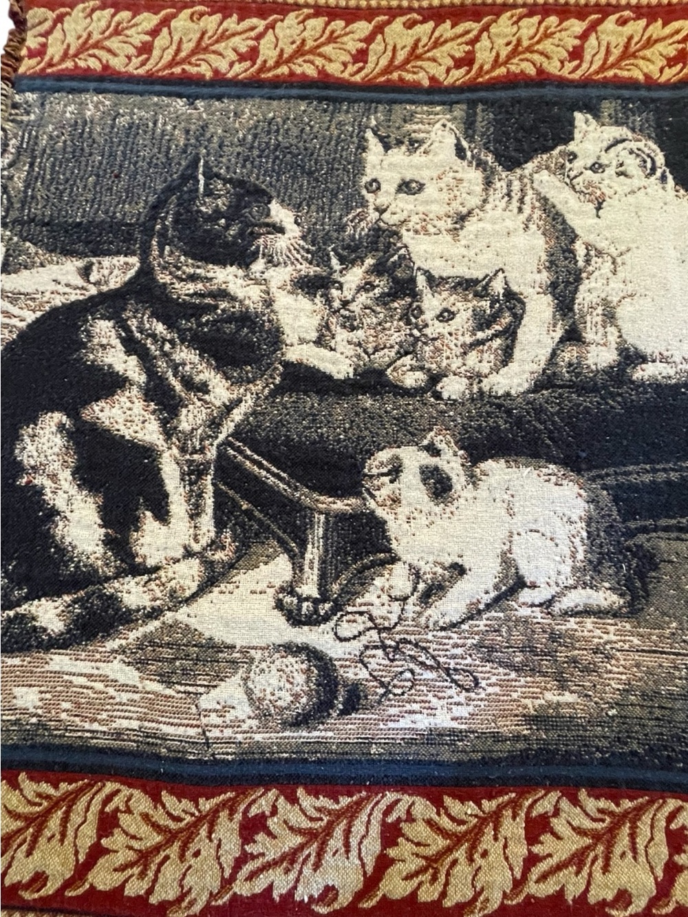 Cat family throw, vintage, soft and warm, reversible, well loved, pilling - Picture 3 of 7